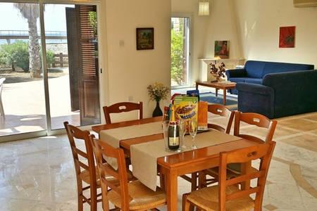 Larnaka Beach House 3 Екстериор снимка