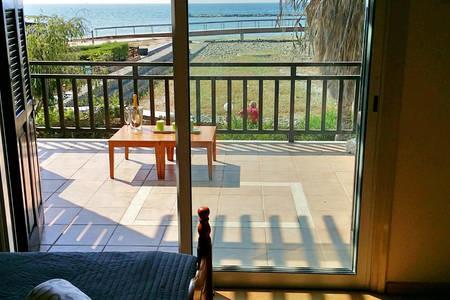 Larnaka Beach House 3 Екстериор снимка