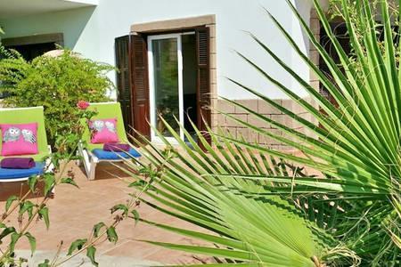 Larnaka Beach House 3 Екстериор снимка